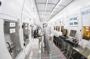 成长加速 新兴产业蓄动能——石家庄市经济转型蹲点报告之电子技术开发篇